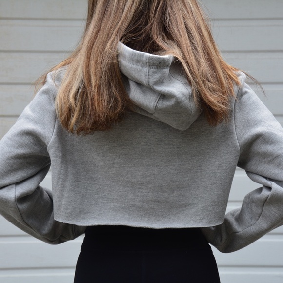 Eazy Duz It Crop Hoodie - Picture 4 of 5